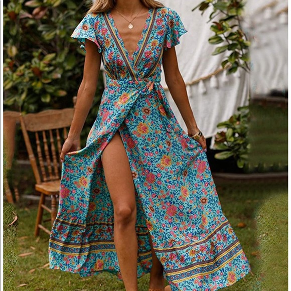 Gorgeous wrap dress in turquoise print! - Picture 5 of 10